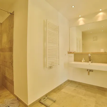 Strandlounge In Den Parkvillen Binz